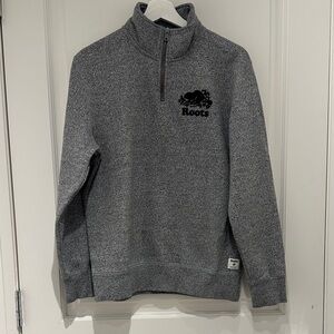 Roots Unisex Charcoal Quarter Zip Sweatshirt (men’s xs, women’s s)